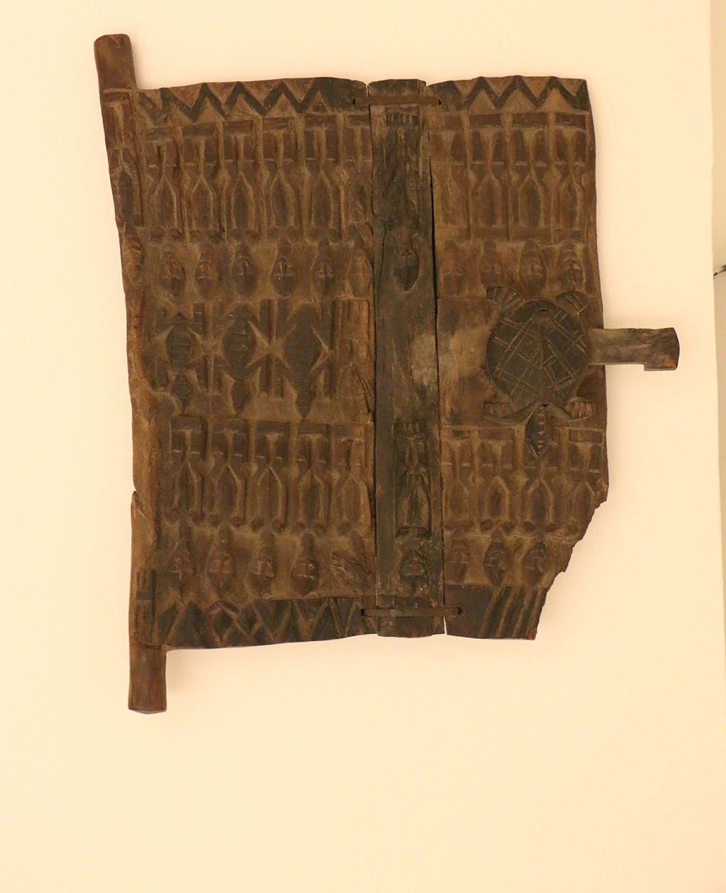 dogon-door